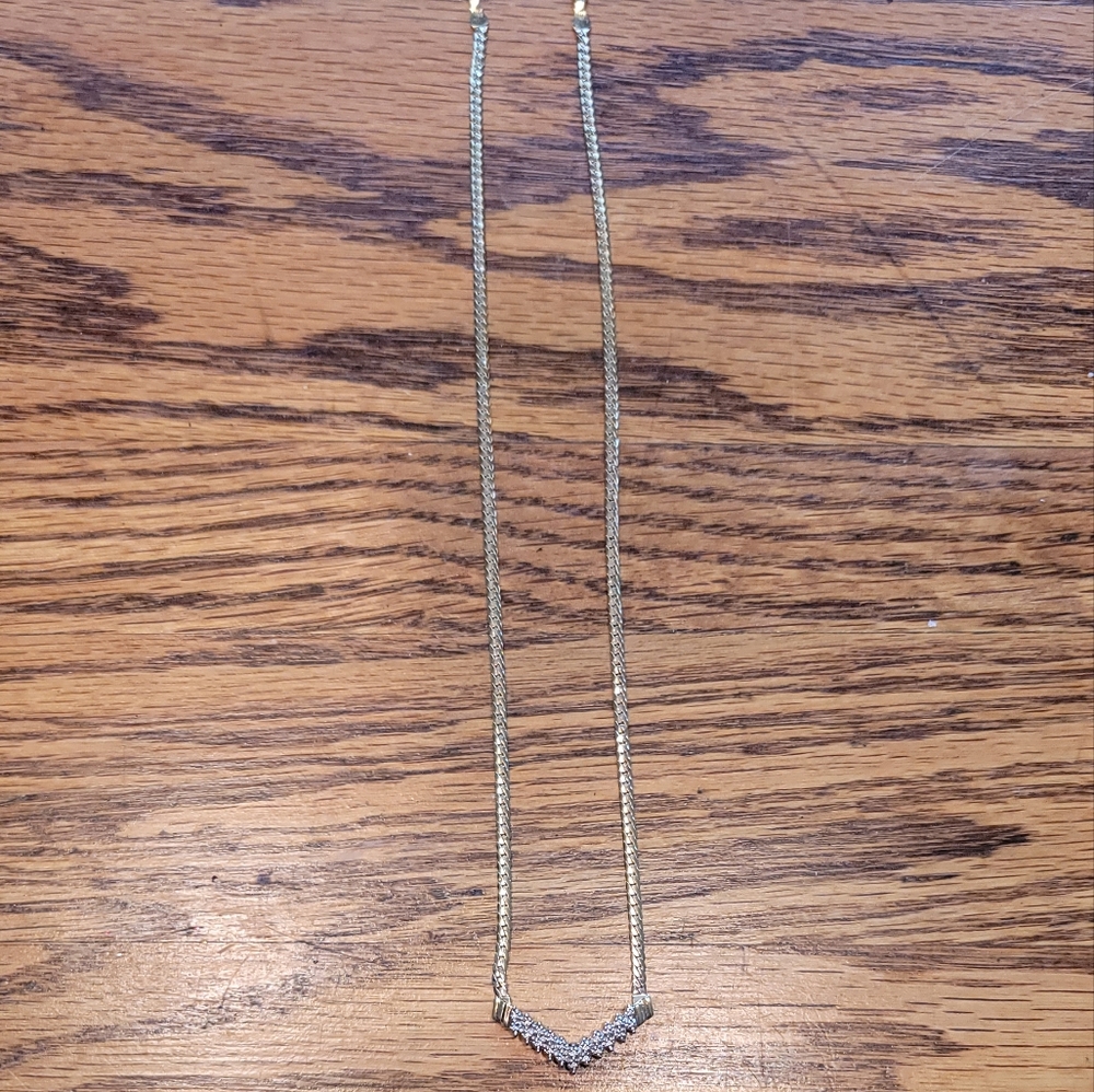 14KT Yellow Gold V Shape Chevron Diamond Pendant Necklace Jewelry